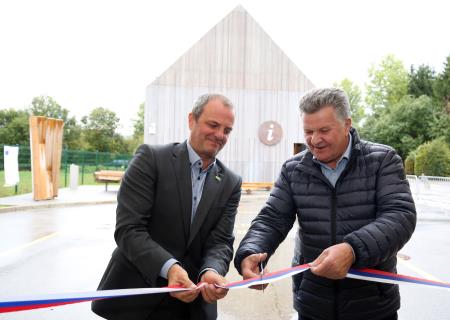 Odprtje Centra za obiskovalce Cerkniško jezero 31 Foto Ljubo Vukelič